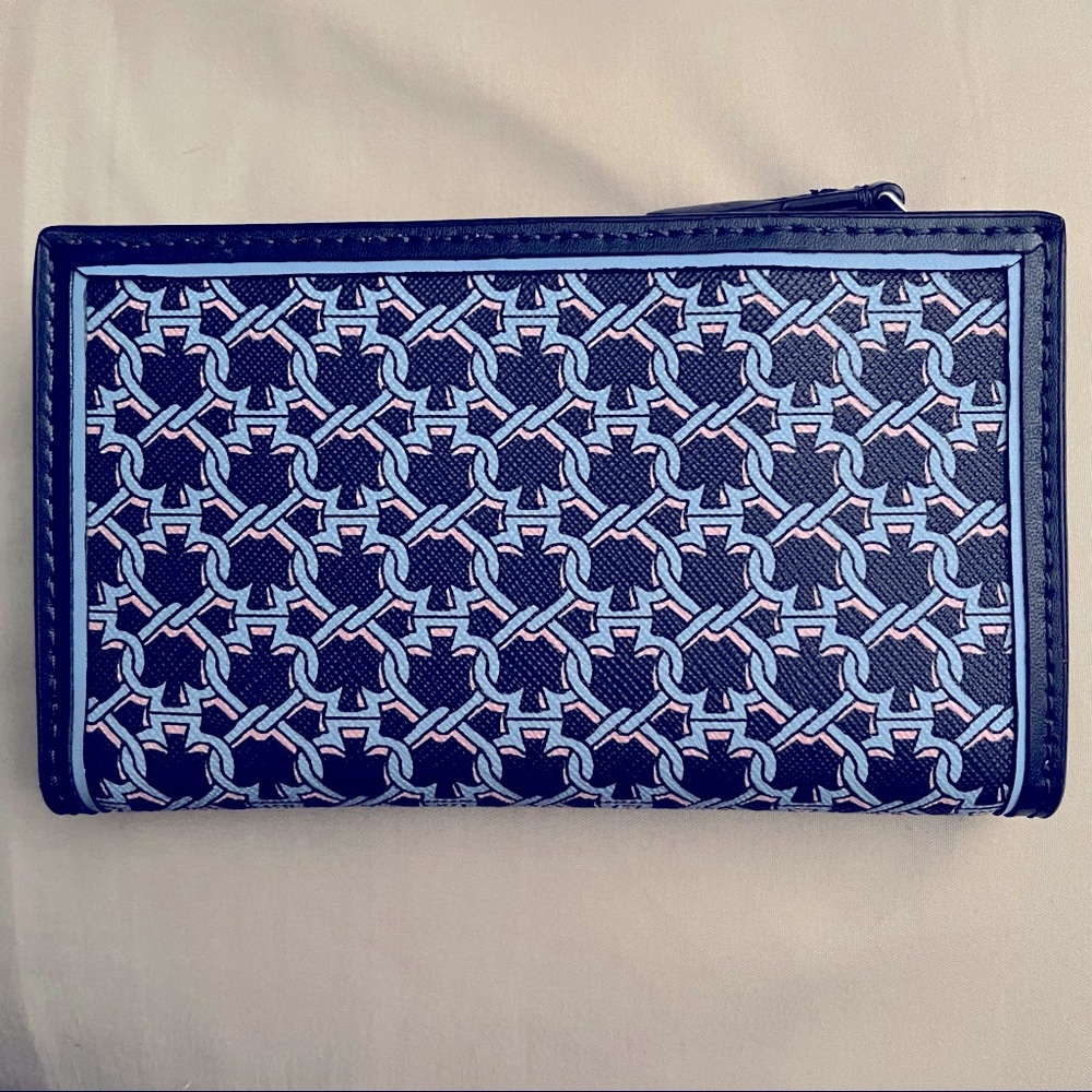 🚫SOLD🚫Kate Spade Spade Link Slim Bifold Wallet - Picture 2 of 3